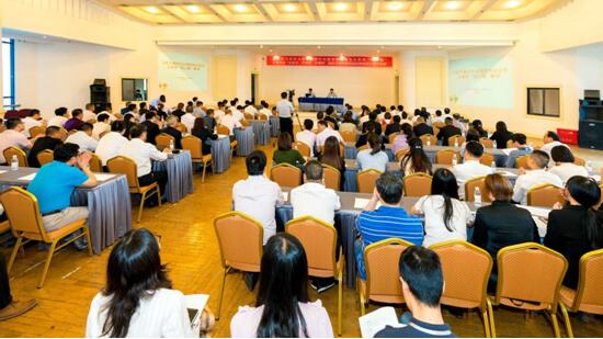 埋頭趕路，也要抬頭尋道