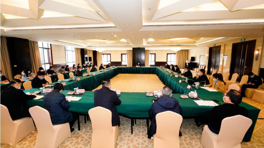 尊龍凱時(shí)集團(tuán)召開黨委（擴(kuò)大）會(huì)議傳達(dá)學(xué)習(xí)省委常委會(huì)精神