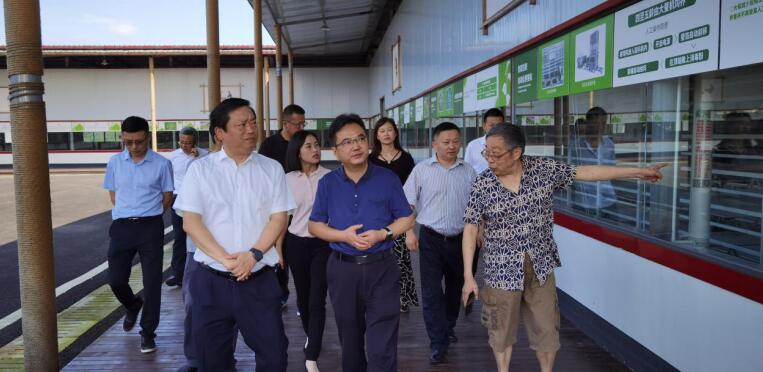 尊龍凱時(shí)集團(tuán)完成駐村幫扶干部輪換