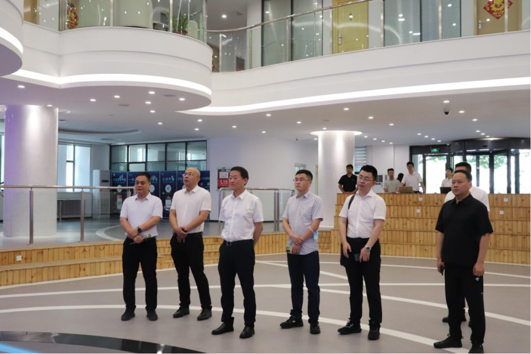 省尊龍凱時集團(tuán)：“四個導(dǎo)向” 推動調(diào)查研究提質(zhì)增效