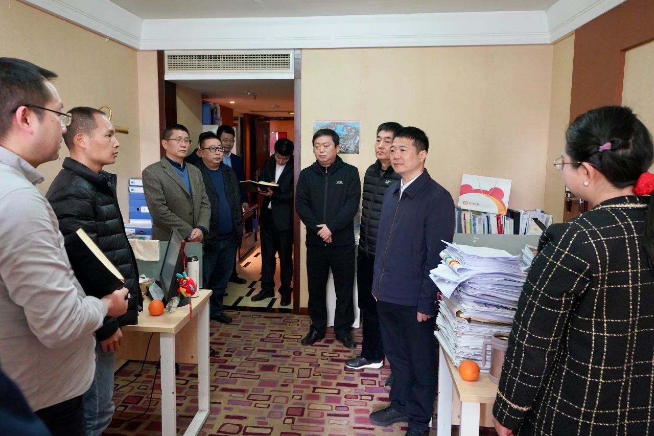 迎新春，鼓干勁，開新局！省尊龍凱時集團(tuán)領(lǐng)導(dǎo)班子慰問總部干部員工