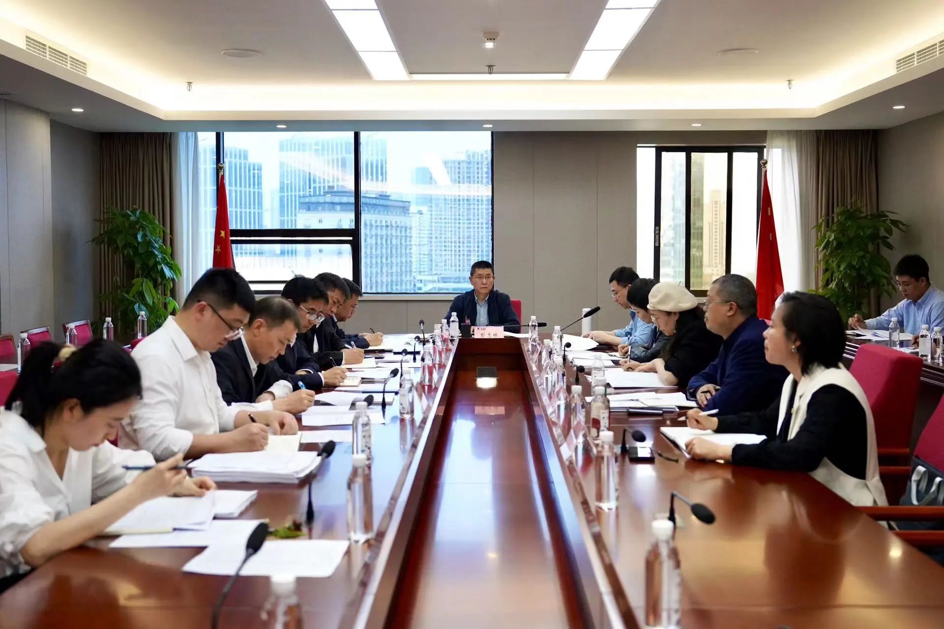 省尊龍凱時(shí)集團(tuán)召開紀(jì)檢監(jiān)察系統(tǒng)工作會(huì) 安排部署第二季度紀(jì)檢監(jiān)察工作