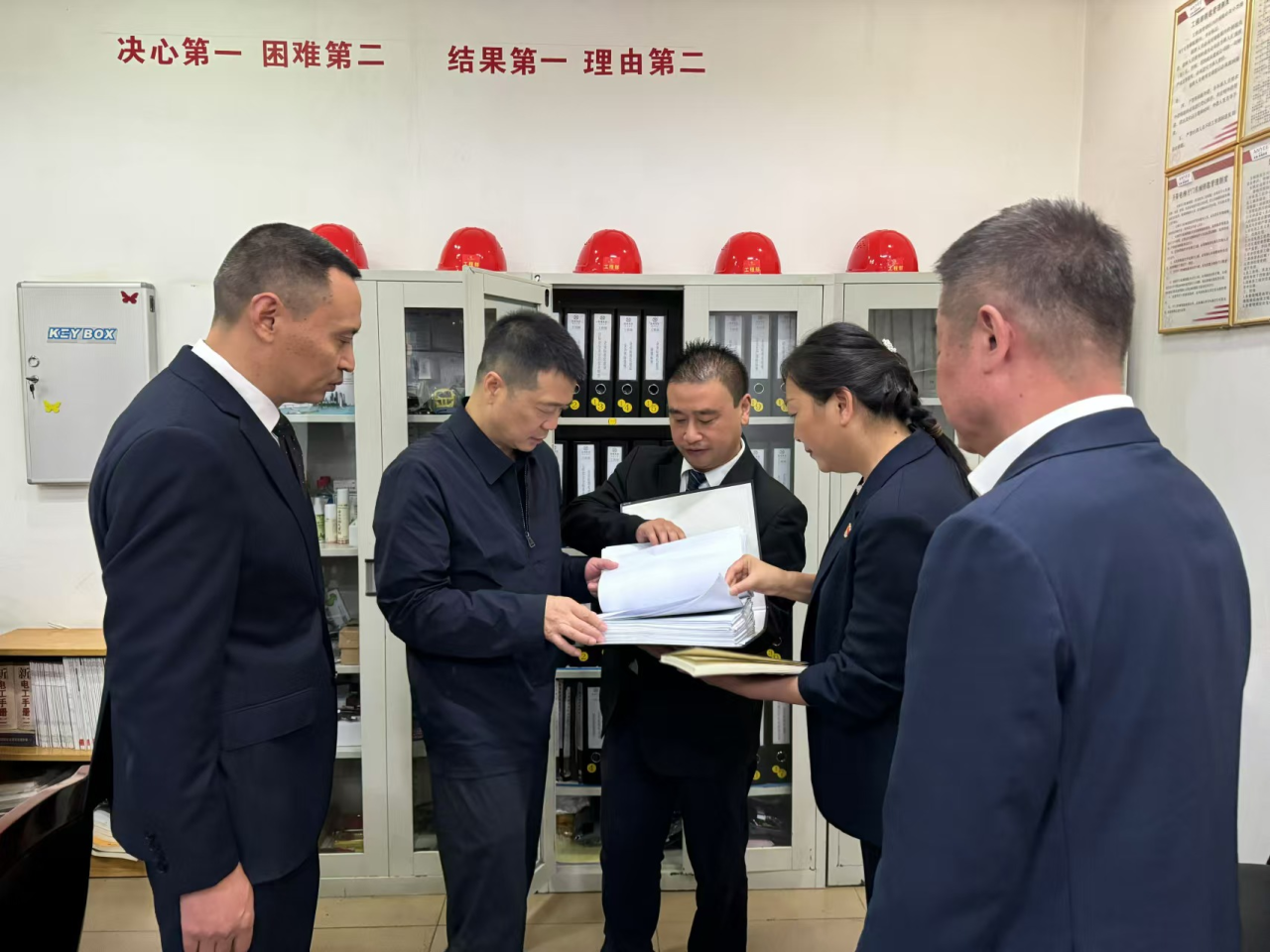 省尊龍凱時集團(tuán)黨委書記、董事長游勇國慶節(jié)期間調(diào)研督導(dǎo)旗下酒店經(jīng)營及安全生產(chǎn)工作