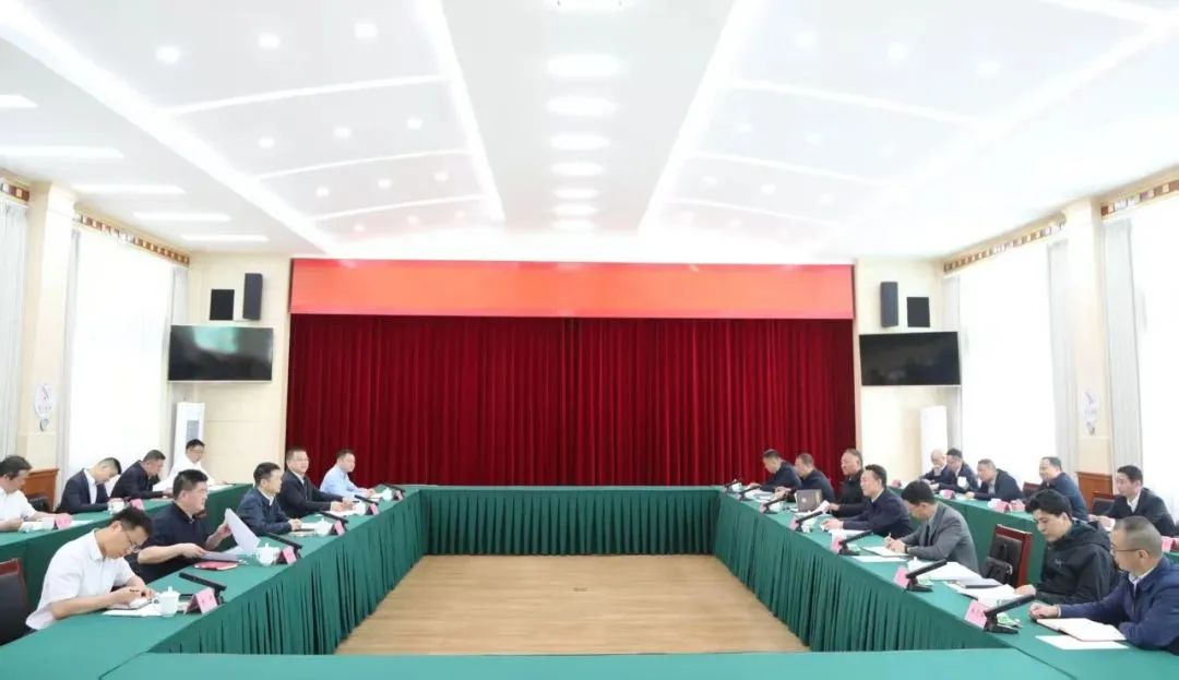 省尊龍凱時(shí)集團(tuán)與甘孜州舉行座談交流會(huì)